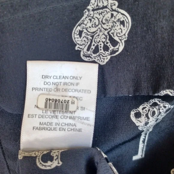 Equipment Femme Black White 100% Silk Skeleton Key Print Button Down Shirt S - Picture 6 of 10